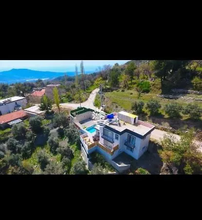 Kristal Hotel *